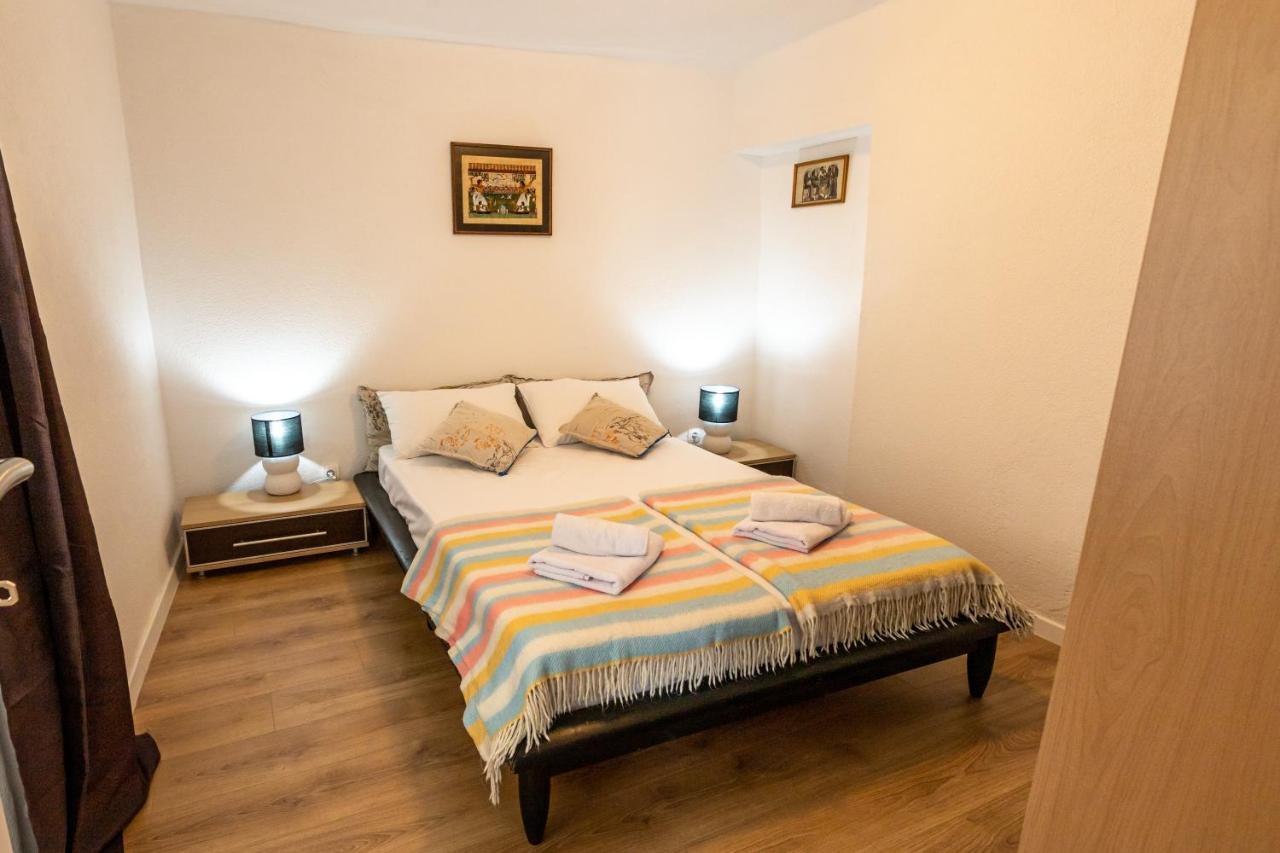Self Check-In Apartment With Jacuzzi Mostar Exterior photo