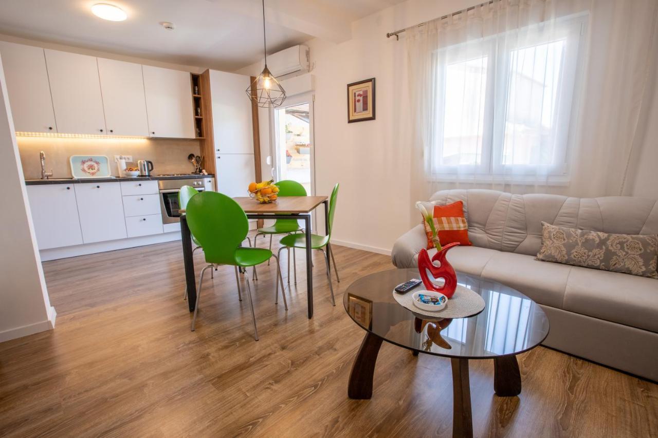 Self Check-In Apartment With Jacuzzi Mostar Exterior photo