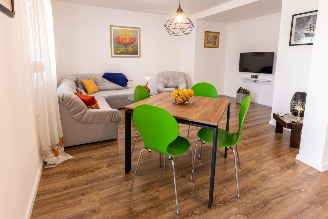Self Check-In Apartment With Jacuzzi Mostar Exterior photo
