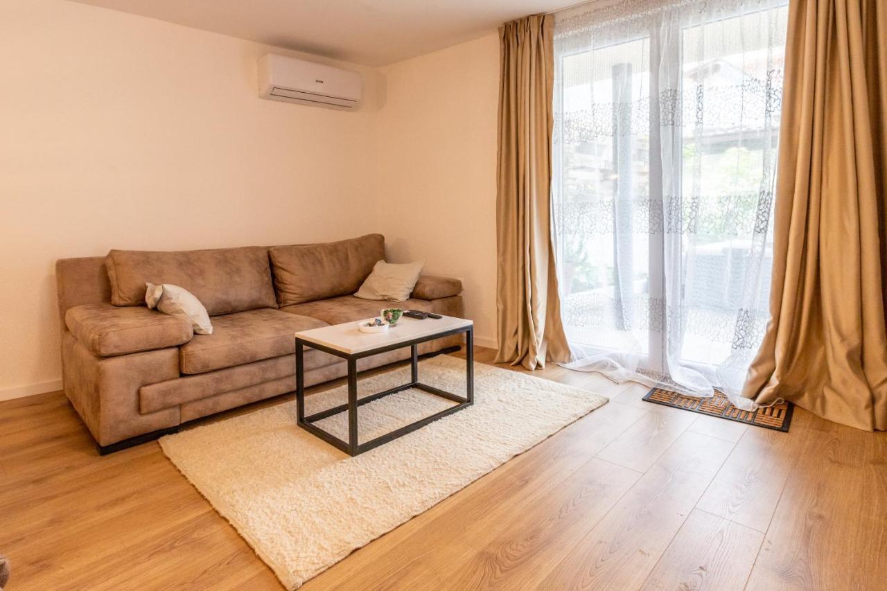 Self Check-In Apartment With Jacuzzi Mostar Exterior photo