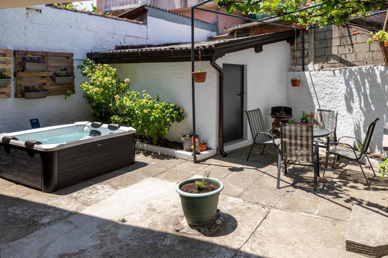 Self Check-In Apartment With Jacuzzi Mostar Exterior photo
