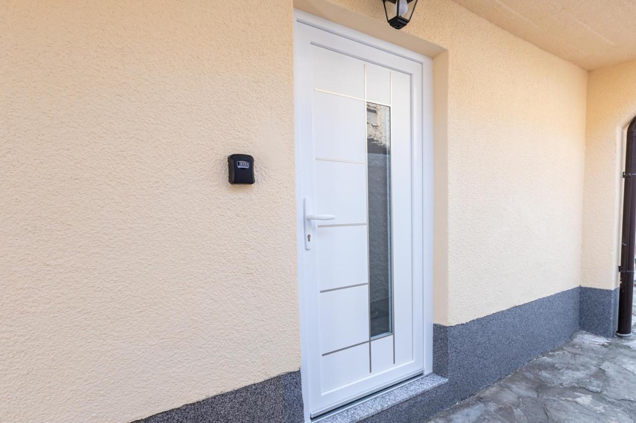 Self Check-In Apartment With Jacuzzi Mostar Exterior photo